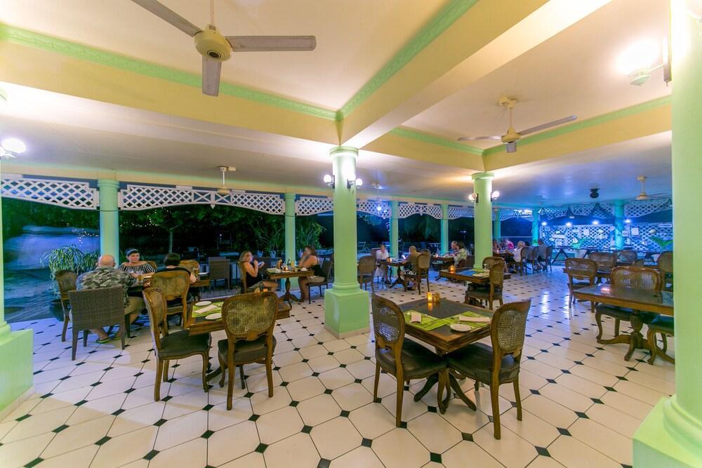 Palm Beach Hotel Grand Anse  Kültér fotó